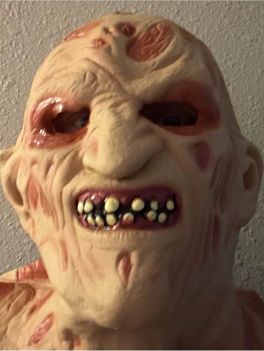 Horror Full-Head Mask in Cream and Red - Scary Party Accessory